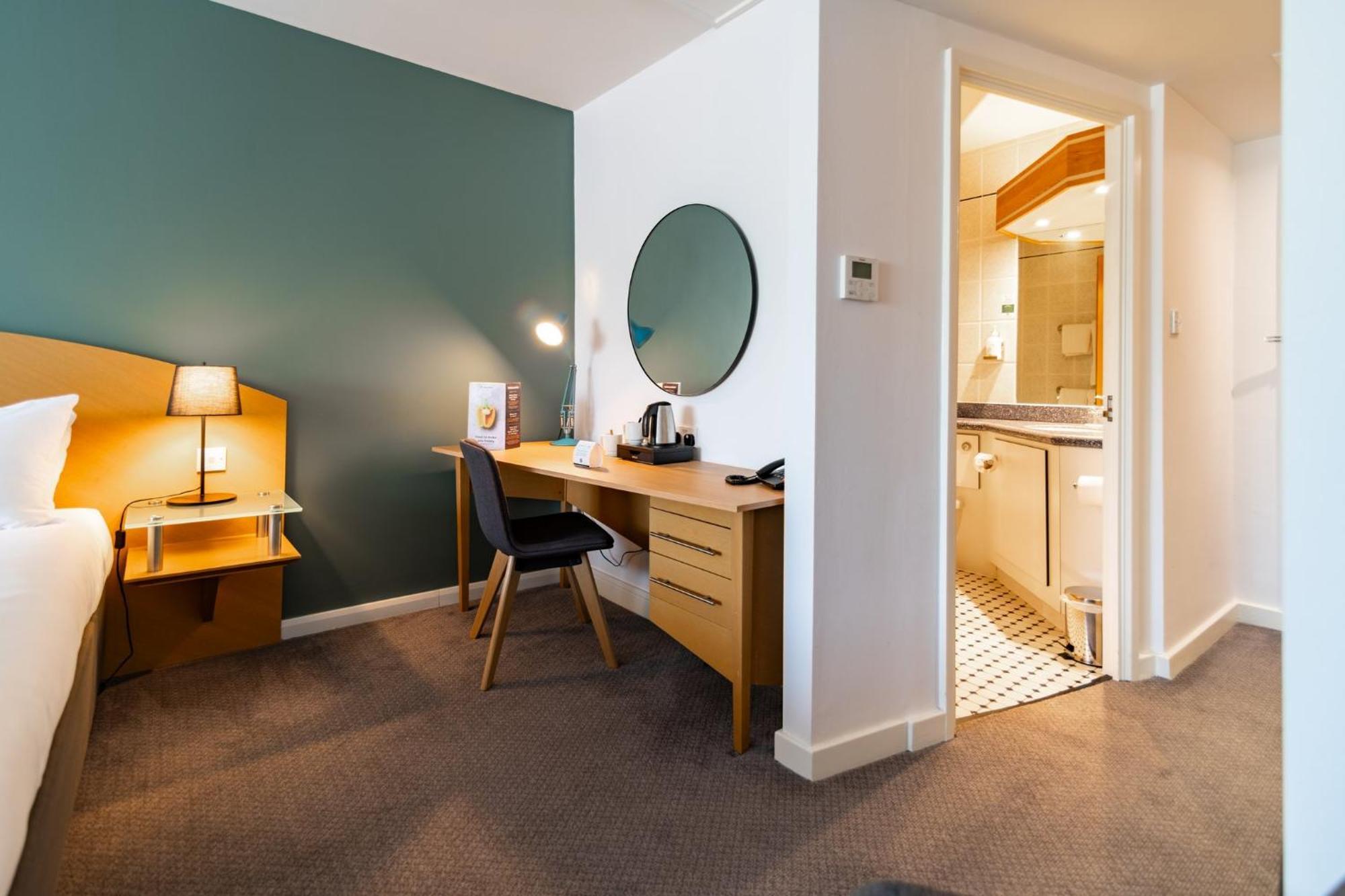 Holiday Inn Ashford - North A20 By Ihg Exterior foto